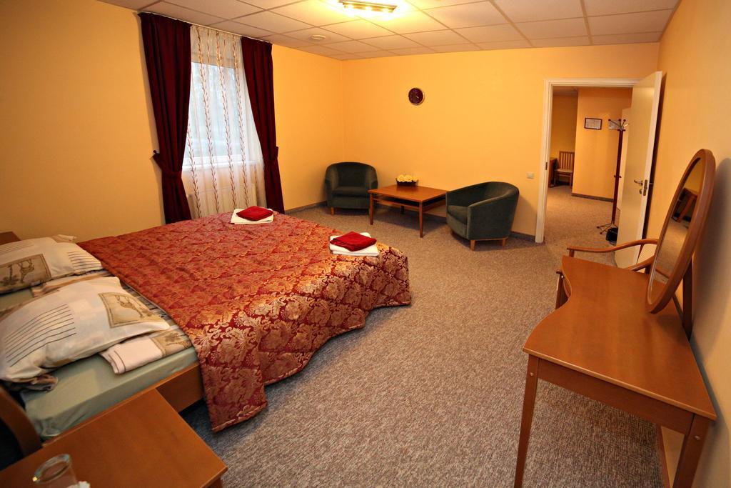 Zemgale Hotel Jelgava Room photo